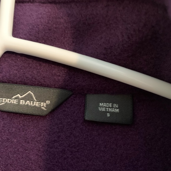 NWT Ladies Eddie Bauer fleece vest - Picture 3 of 4